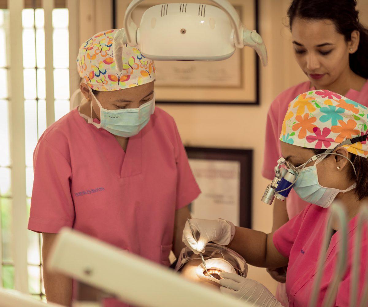 OraCare - Expert dental specialists