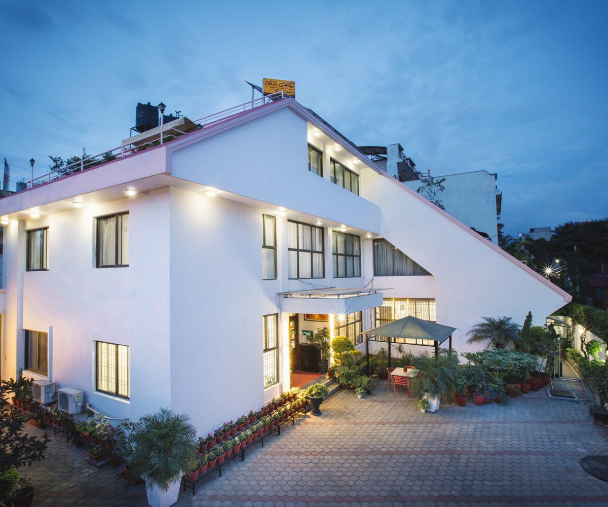 OraCare Periodontal Clinic - Beautiful modern dental facility